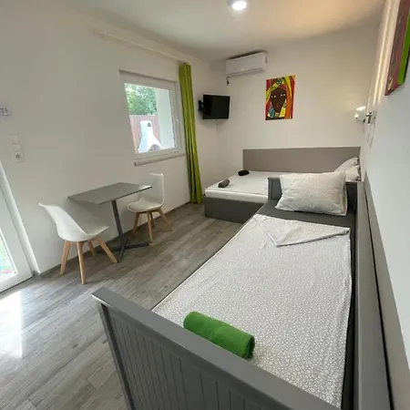 Tutti Apartment
