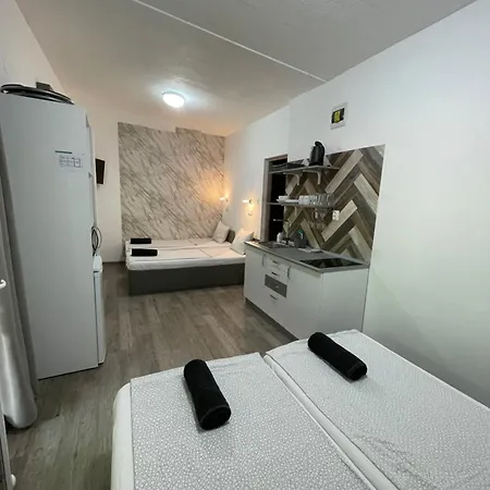 Tutti Apartment